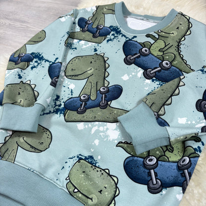 Oversize Pullover mit Skaterdino